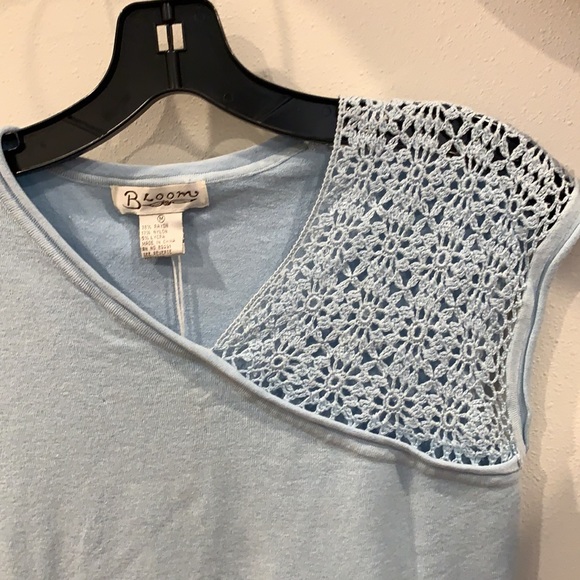 Bloom Top - Picture 2 of 5